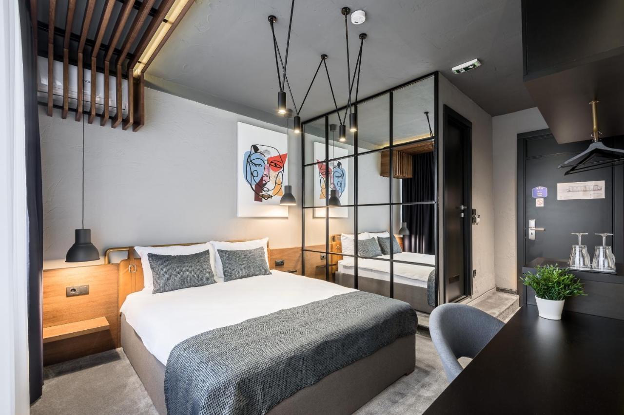 7 Rooms Suites Beograd Bagian luar foto