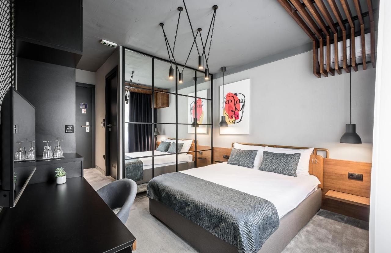 7 Rooms Suites Beograd Bagian luar foto